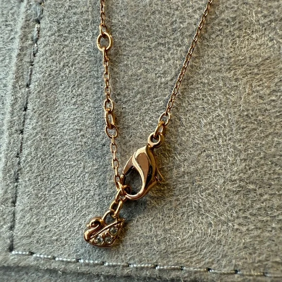 Original Swarovski Rose Gold Necklace - Picture 4 of 7